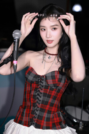 卢昱晓