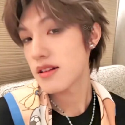 这只狗想展现他啥？