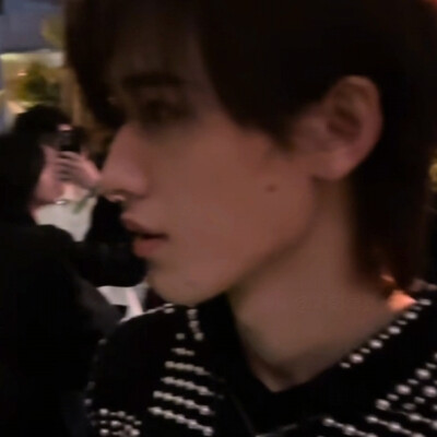 光绕过你天使般的脸