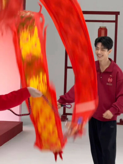 肖战
