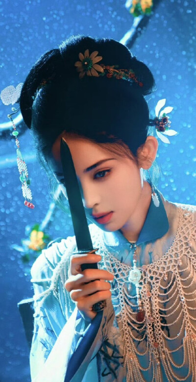 娜扎《玉茗茶骨》荣善宝