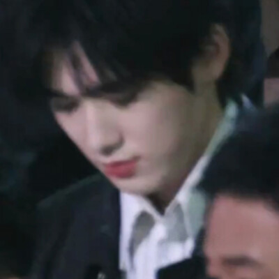 光绕过你天使般的脸