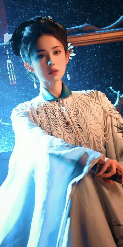 娜扎《玉茗茶骨》荣善宝