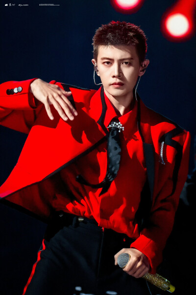 任嘉伦江苏卫视跨年