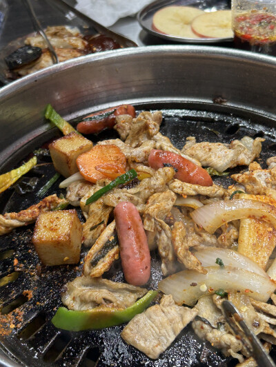 老友相聚，愿岁岁常相见