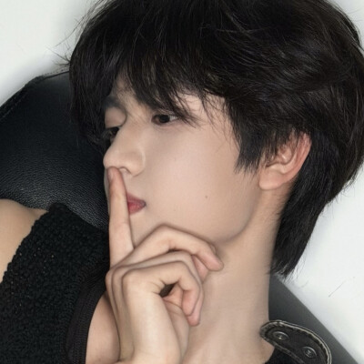 男孩别擦了你值得被爱