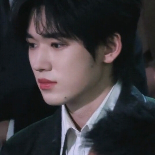 光绕过你天使般的脸