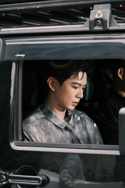 黄浩雯，年代剧