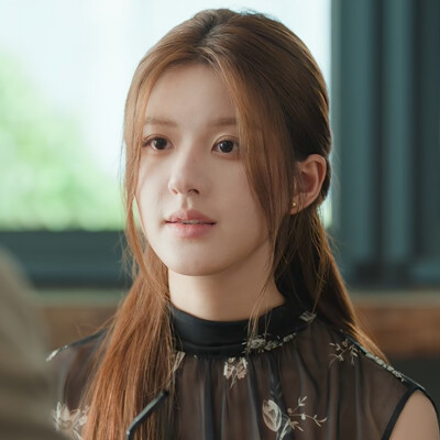 赵露思
许我耀眼