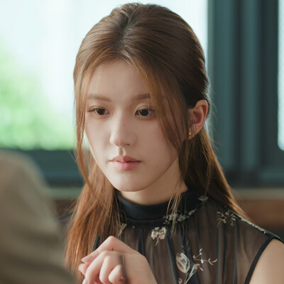 赵露思
许我耀眼