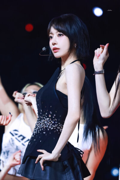 宮脇咲良 饭拍高清