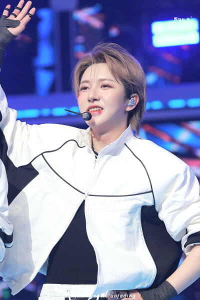 黄仁俊 饭拍高清