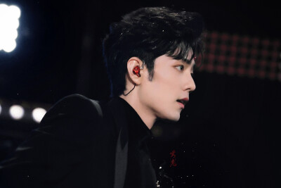 20251231 上海东方卫视跨年
见水印