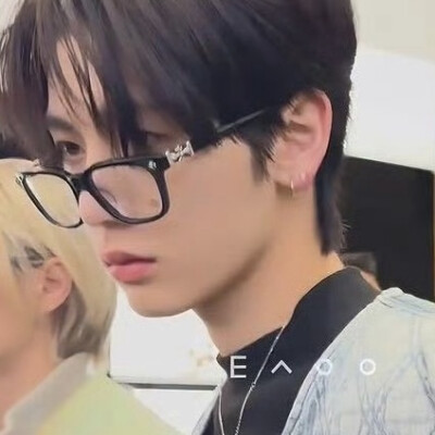 哥们你继续耍帅