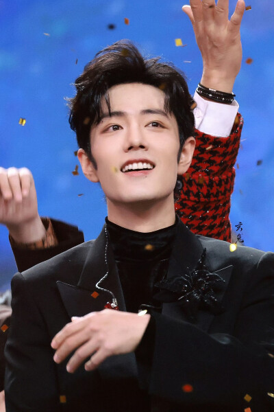 20251231 上海东方卫视跨年
见水印