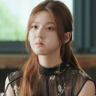 赵露思
许我耀眼