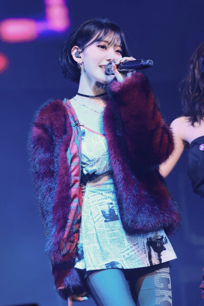 宮脇咲良 饭拍高清