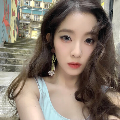 Le dicton:恐驚枝上雀 卻道樹常青