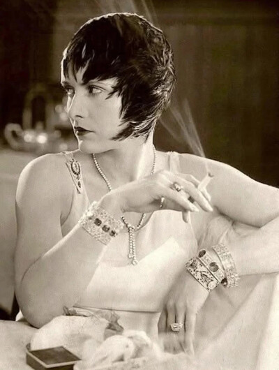 Evelyn Brent in the 1928 film, "The Dragnet"