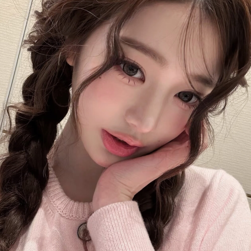 你看起来毛茸茸的，想把你摸起球