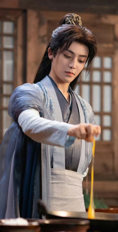 侯明昊《逍遥》红烨