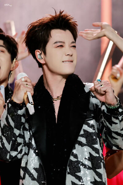 王栎鑫251231广东卫视跨年