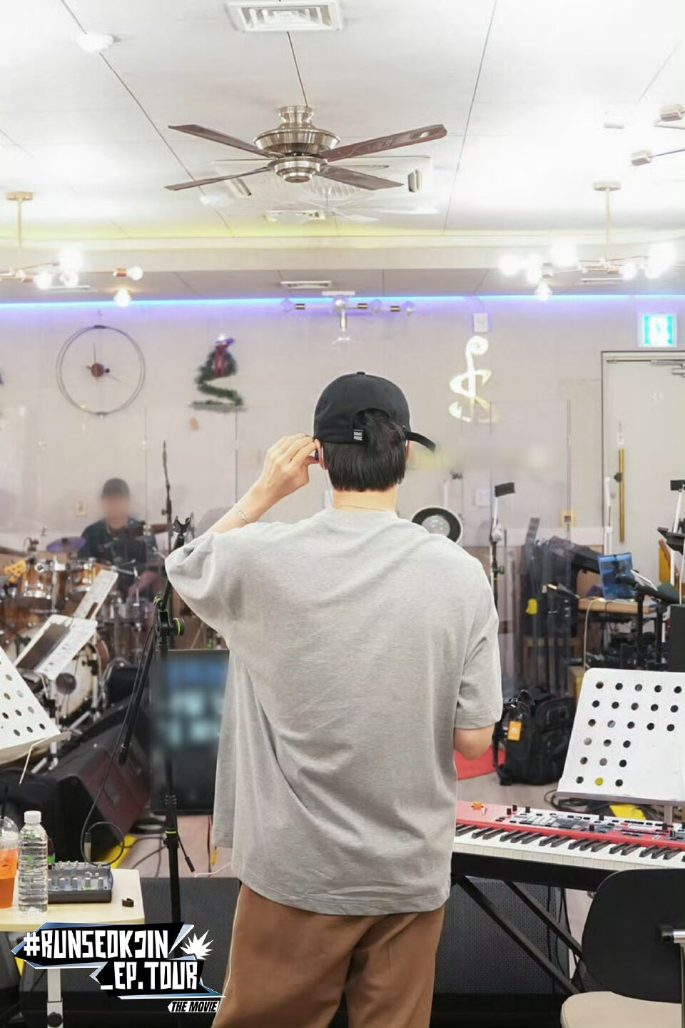 251225
weverse更新硕珍相关
RUNSEOKJIN_EP.TOUR THE MOVIE
Photos ​​​