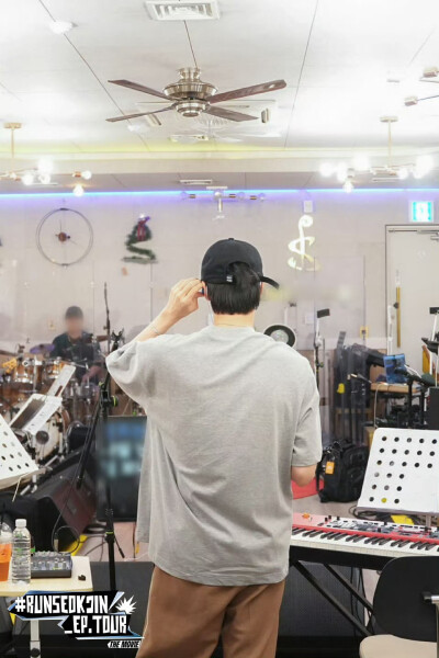 251225
weverse更新硕珍相关
RUNSEOKJIN_EP.TOUR THE MOVIE
Photos ​​​