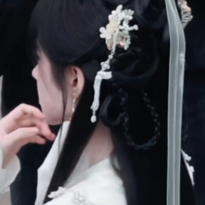 你似携月而来的仙瑶