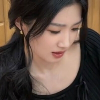 节后上班第一天遇到了难搞又貌美的老板