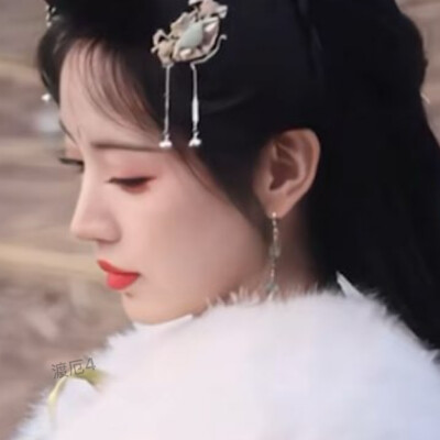 你透支了我似水年华里的太多 我的爱 我的眼泪 我的所有感性部分 我穷极一生也还不起的这笔债