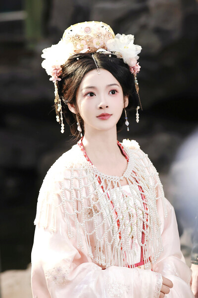 不当太子侧妃后，我被王爷宠成宝 顾希沅