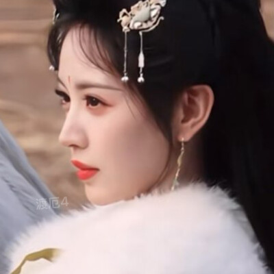 你透支了我似水年华里的太多 我的爱 我的眼泪 我的所有感性部分 我穷极一生也还不起的这笔债