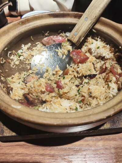 随便拍拍，但是很好吃
啫苑，在静安寺附近
2025.12.16