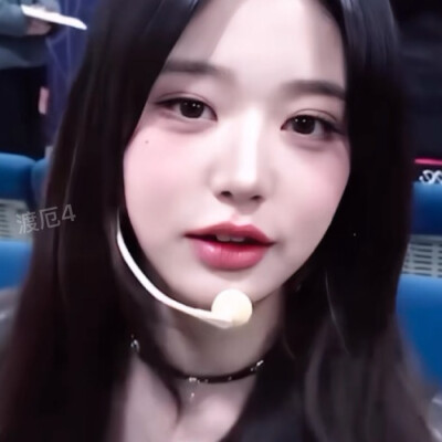 我们淹死在回忆的泪腺
却误以为走进了爱的回南天