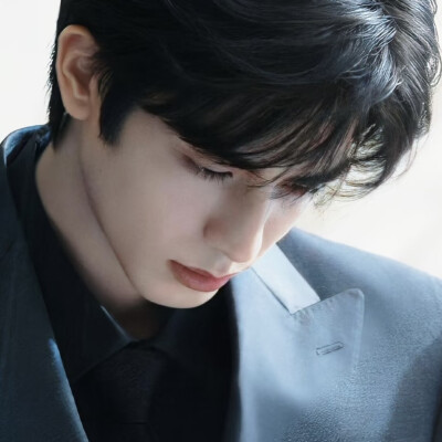 至今没有人走出骄阳似我