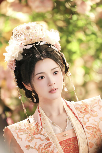 不当太子侧妃后，我被王爷宠成宝 顾希沅