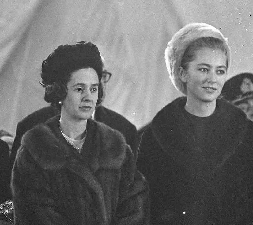 比利时王后法比奥拉和保拉