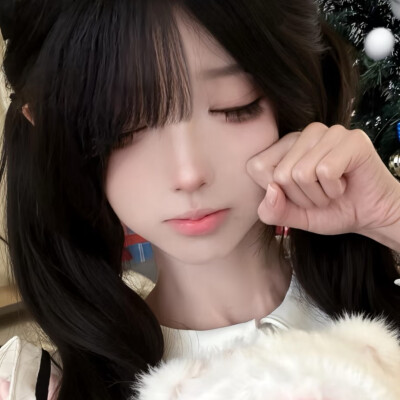 然后呢，我截了一些可爱头像(๑＞ڡ＜)☆