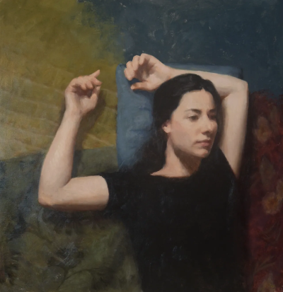 艾娜·克洛塔斯是一位西班牙当代画家，以敏感而克制的具象绘画语言而受到关注。她的作品多以人物，尤其是女性形象为核心，画面氛围安静而内省，人物常处于沉思、停顿或情绪尚未明朗的瞬间。克洛塔斯擅长运用柔和的色…