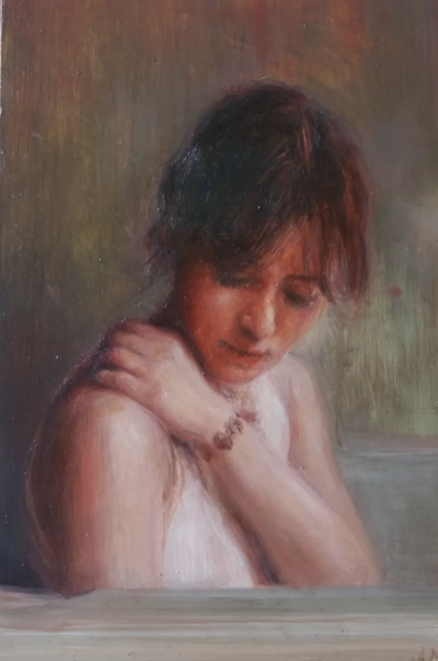 安娜·马迪亚是一位意大利当代具象画家，以高度写实却富有情绪深度的人物绘画而受到关注。她的作品多以女性形象为核心，画面构图克制而亲密，人物常处于沉思、停顿或自我凝视的状态之中。马迪亚擅长运用柔和而精准的…