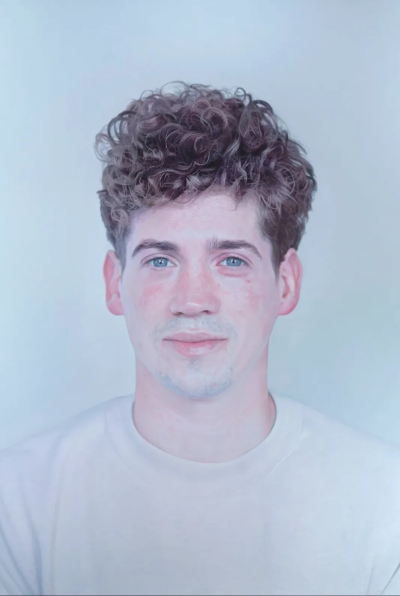 克雷格·怀利是一位英国当代画家，以兼具写实基础与观念意识的具象绘画而受到关注。他的作品多以人物为核心，画面往往处于现实与心理空间之间，带有一种安静却略显不安的氛围。怀利擅长运用克制的色彩、清晰而略带冷…