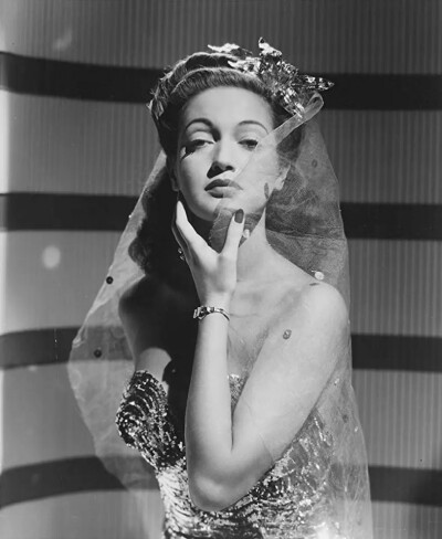 多萝西·拉莫尔