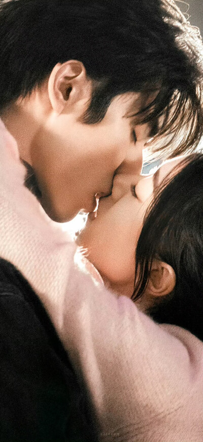 骄阳似我
宋威龙✖️赵今麦 ​​​