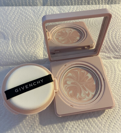 纪梵希 少女时光粉凝霜