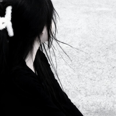 是你的冷漠将我越推越远