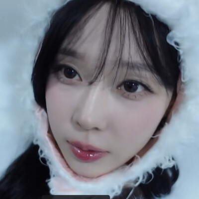 被你牵着的手是不可能的画面