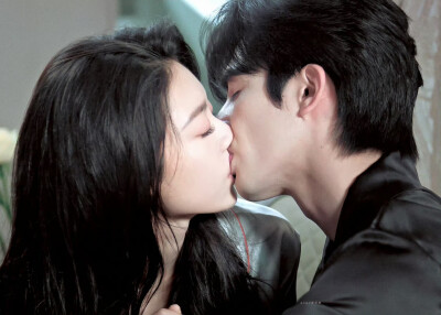 骄阳似我
宋威龙✖️赵今麦 ​​​