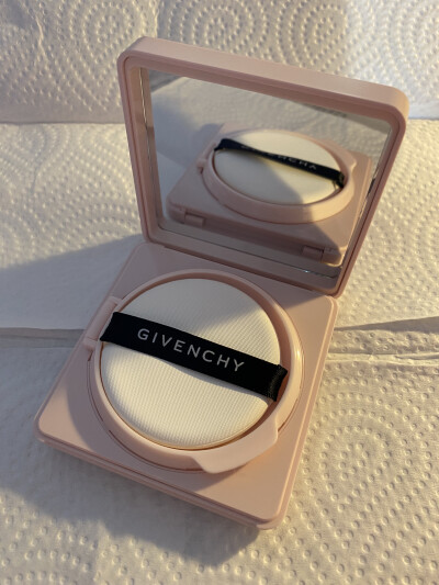 纪梵希 少女时光粉凝霜