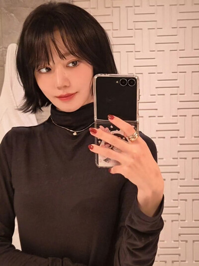 宮脇咲良INS更新